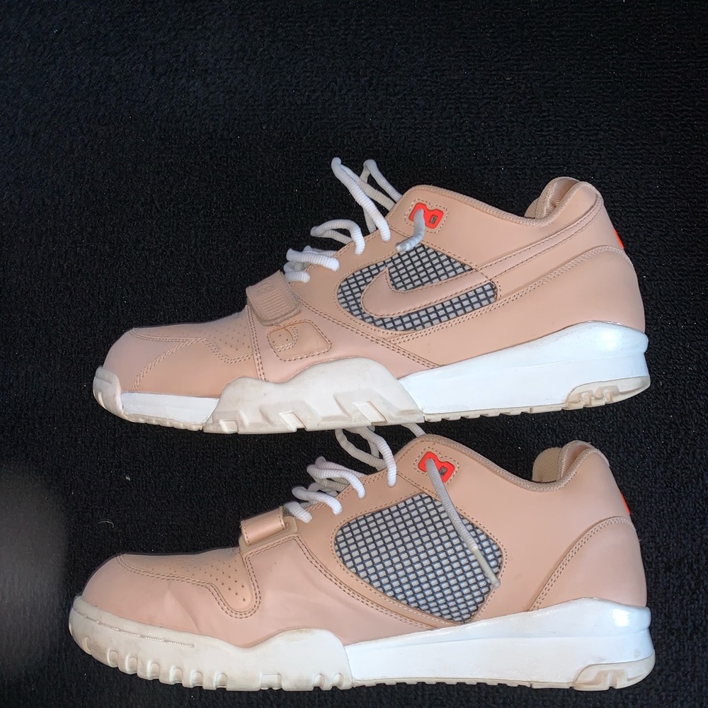 Nike shoes - Picture 2 of 6